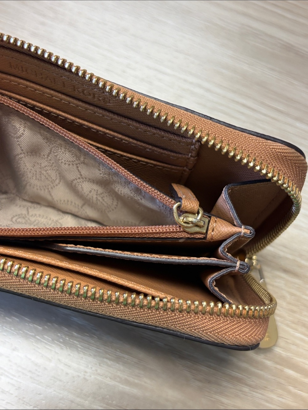 Michael Kors Two-Tone Saffiano Zip Wallet - Tan & Black - Picture 4 of 6